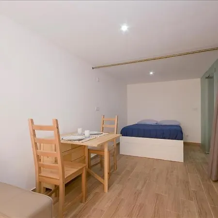 Downtown Apartament *